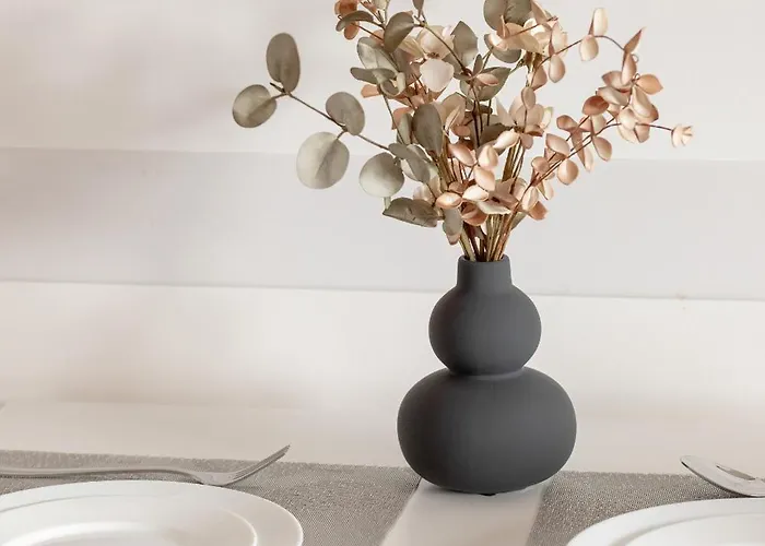 Modern With Balcony 650 M From The By Rent Like アパート *